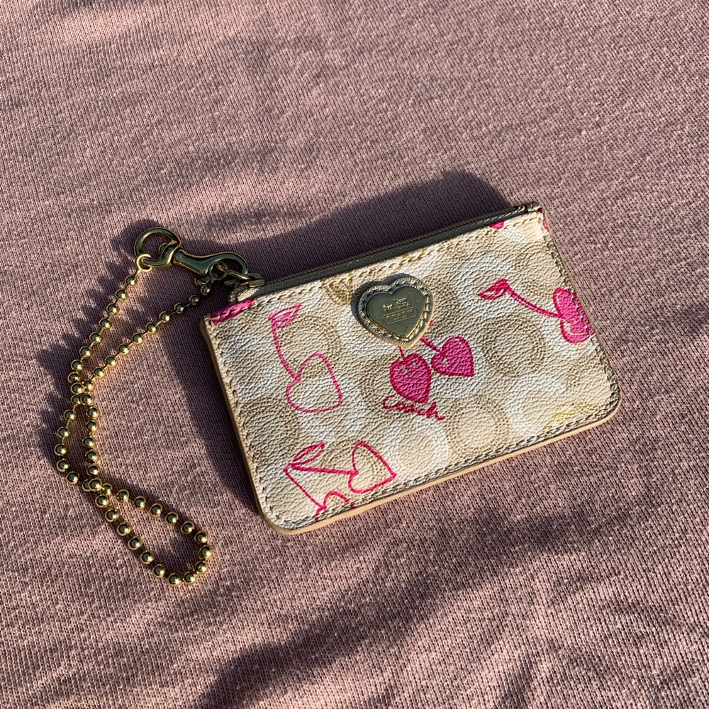 New item! Coach ID holder! Great condition